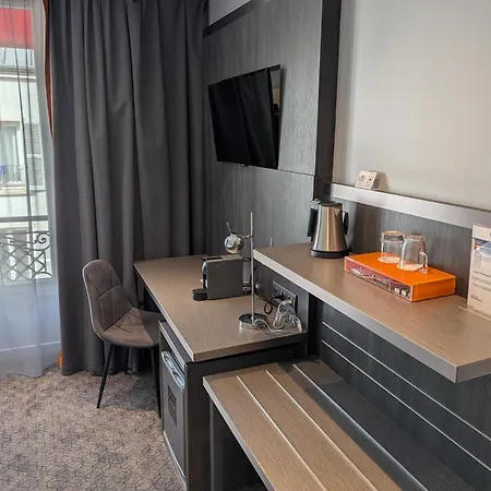 Western Empire Elysees Hotel 3*