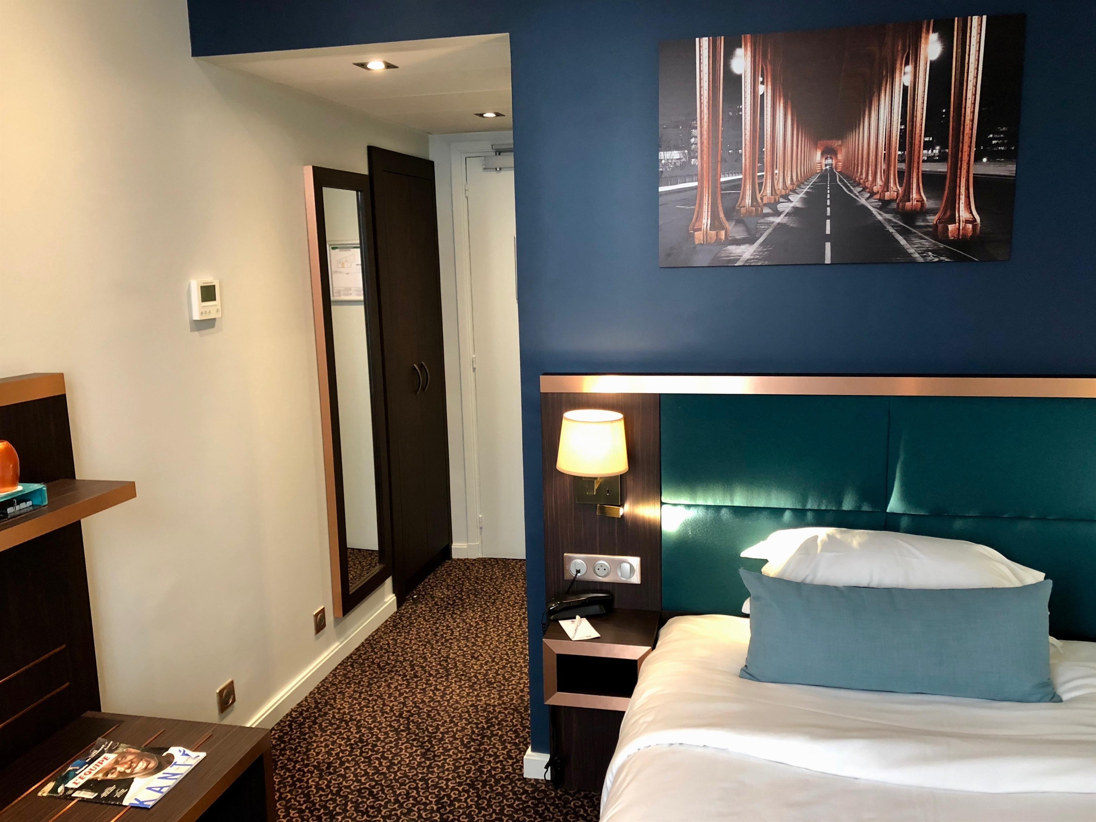 Western Empire Elysees Hotel
