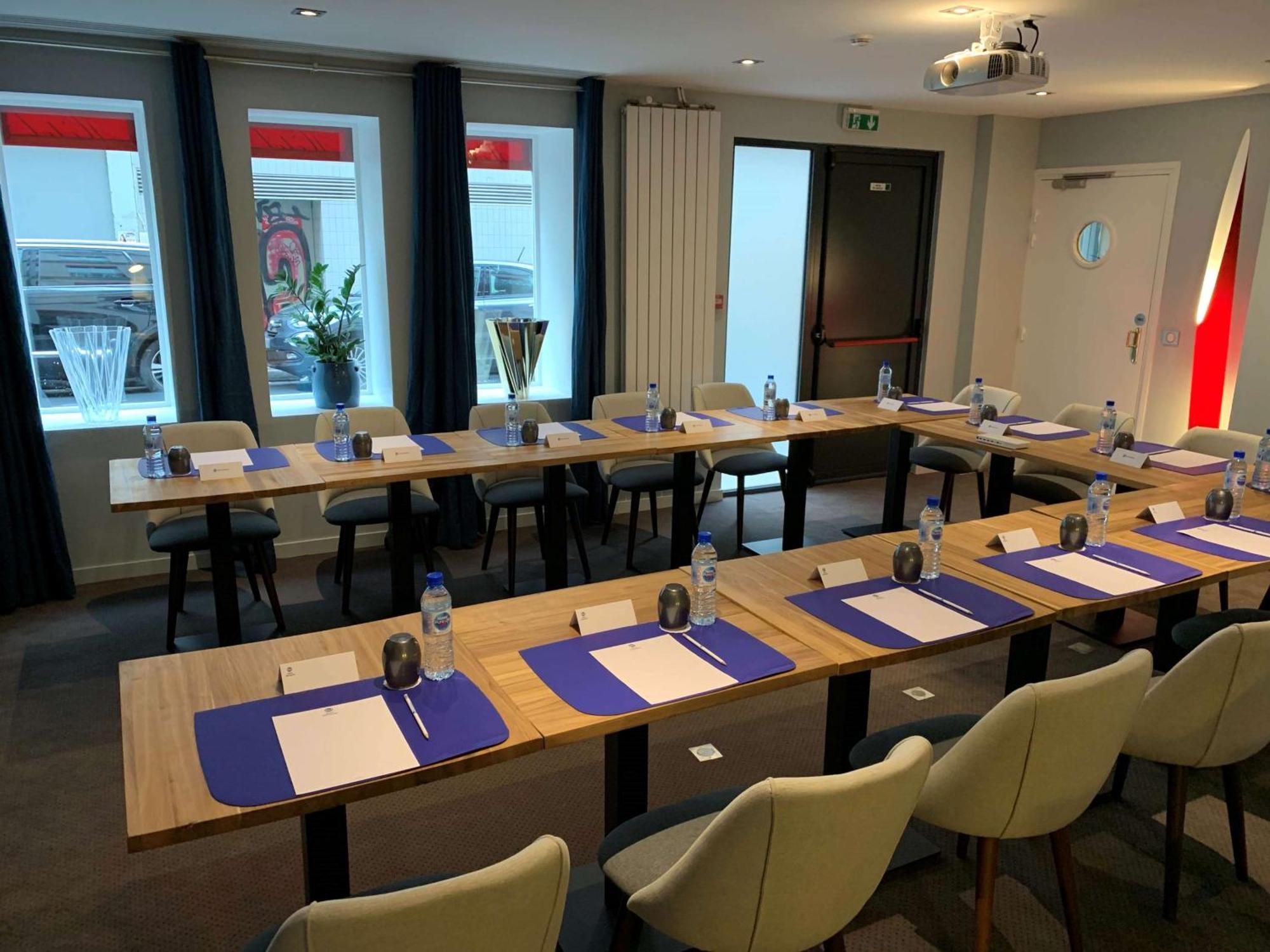 Western Empire Elysees Hotel Parigi