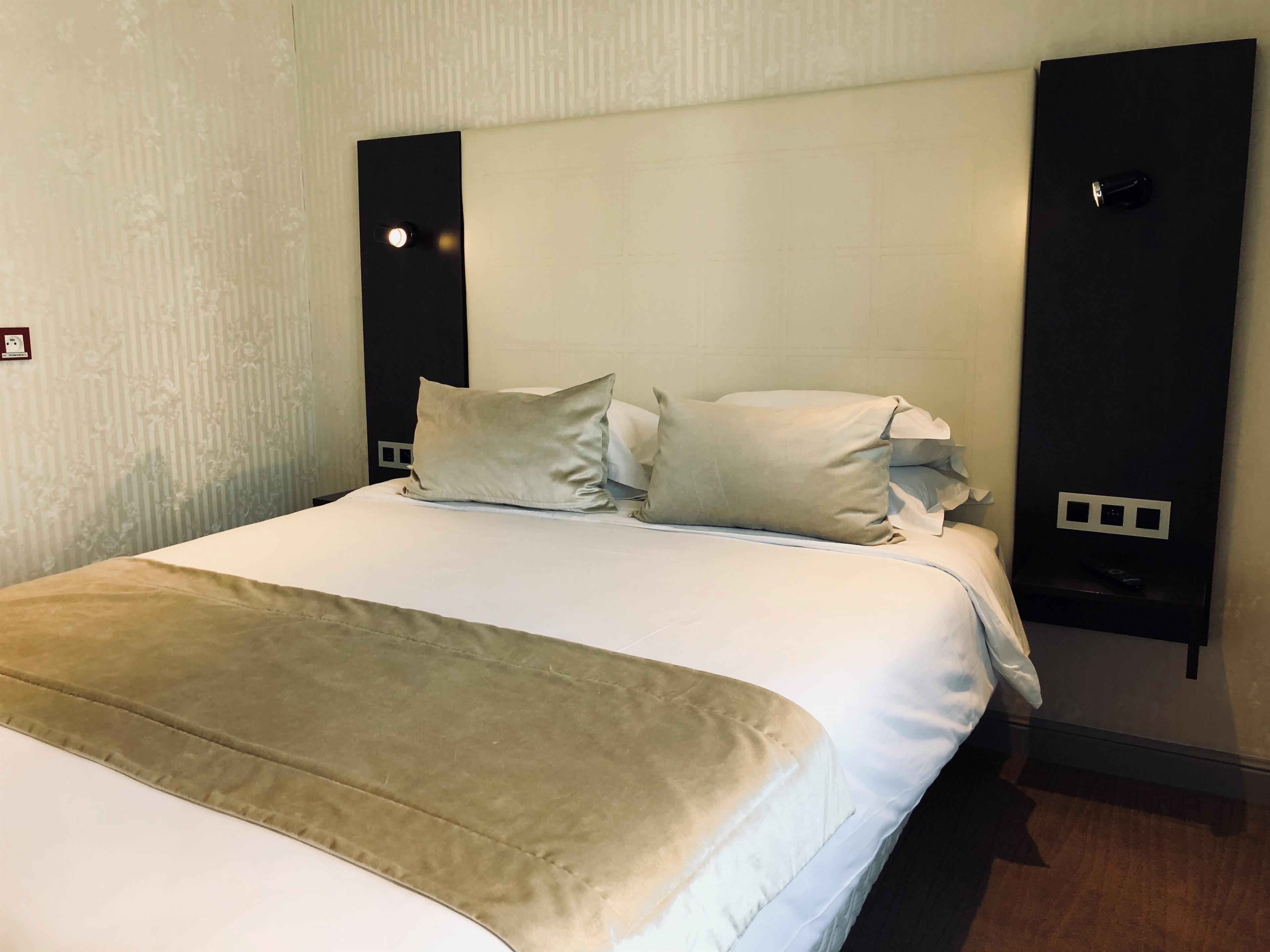 Western Empire Elysees Hotel 3*