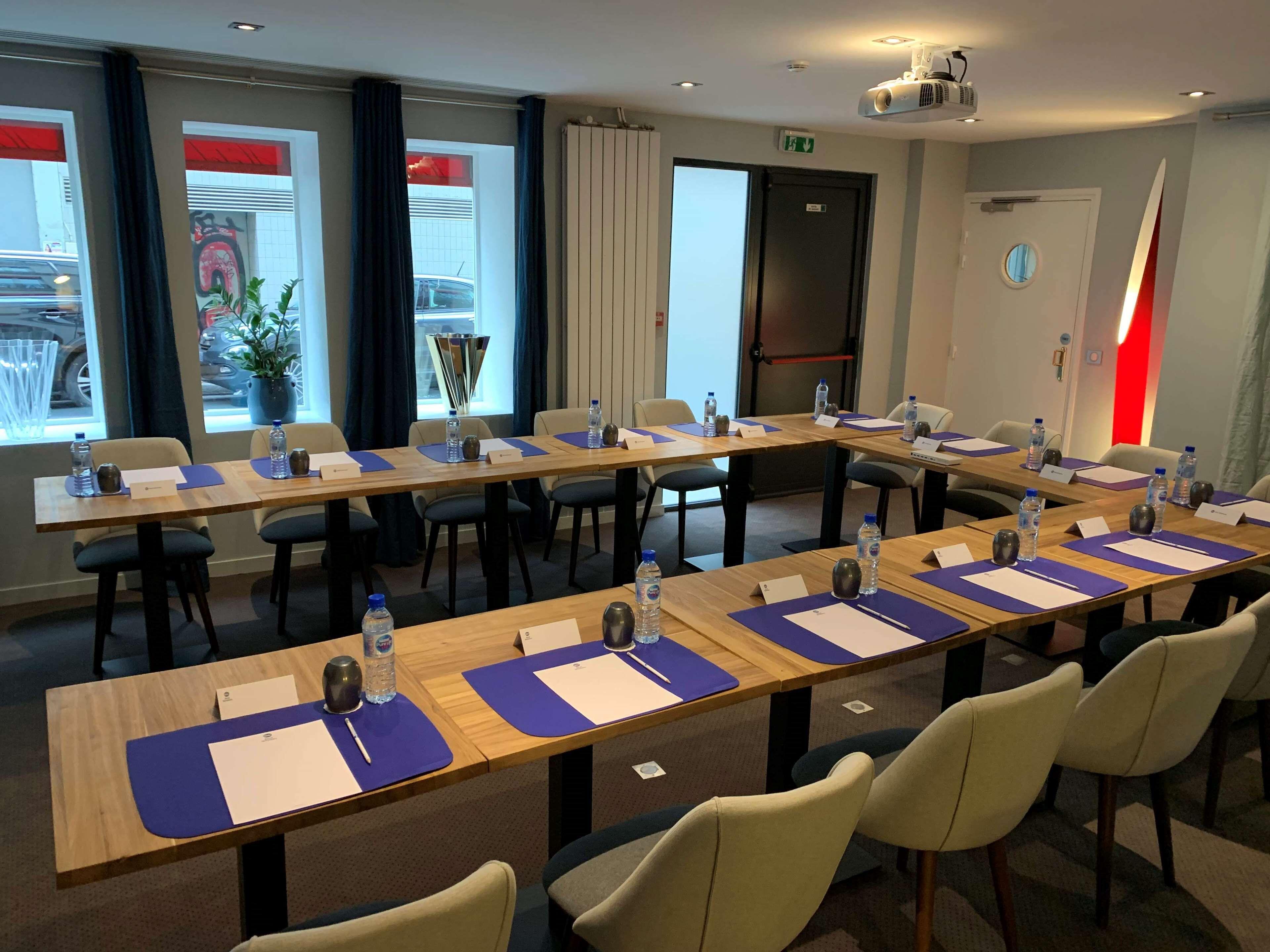 Western Empire Elysees Parigi