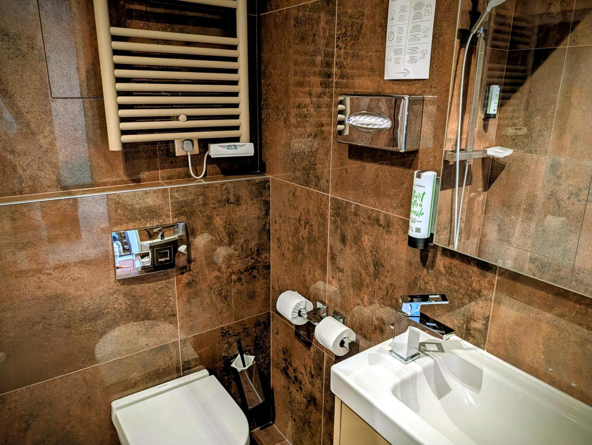 Western Empire Elysees Hotel